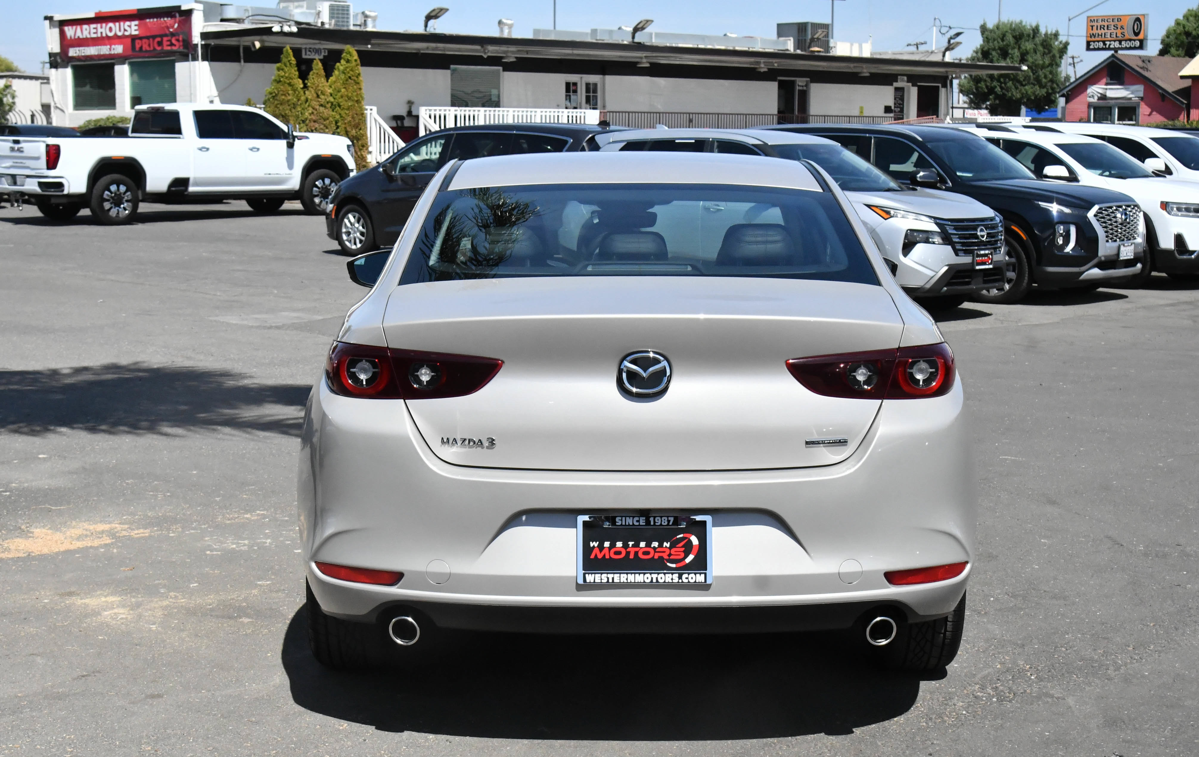 Used 2024 MAZDA MAZDA3 s FWD image 7