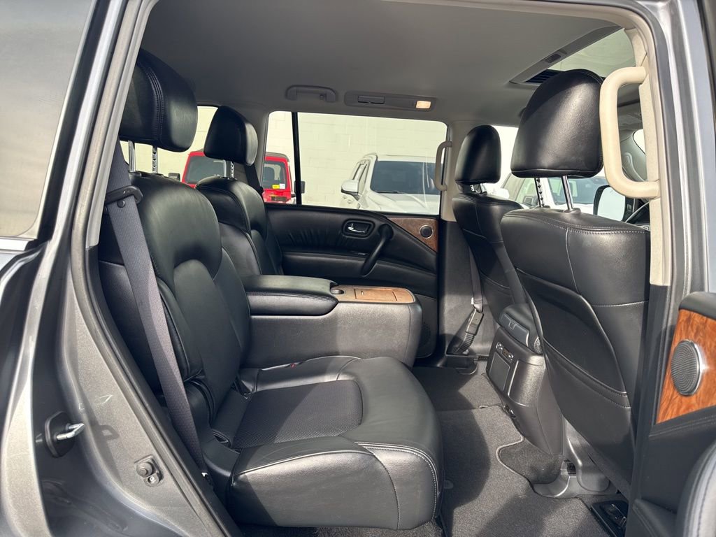 Used 2024 Nissan Armada SL w/ Captain's Chairs Package image 24