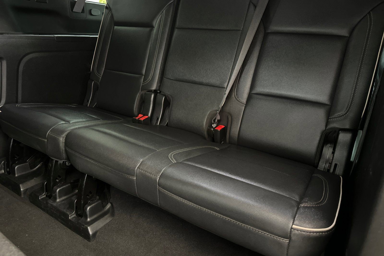 Used 2022 GMC Yukon XL SLT w/ SLT Luxury Package RWD image 15