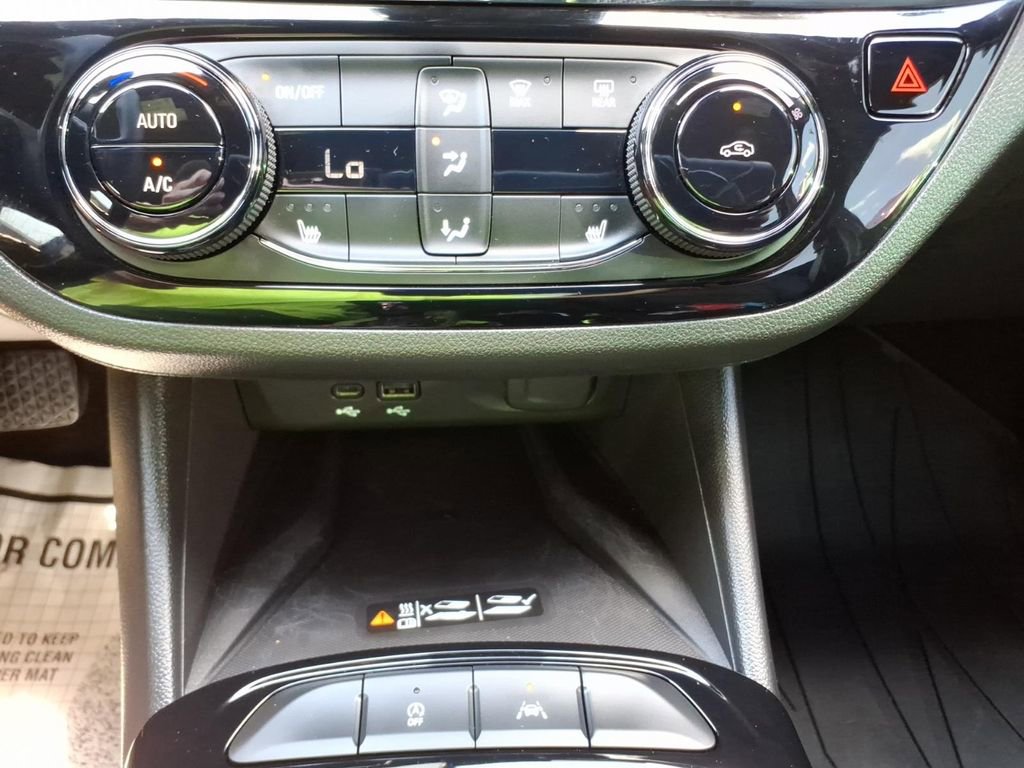 Used 2024 Buick Envista Sport Touring w/ Convenience I Package image 23