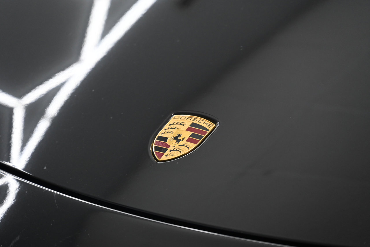 Used 2016 Porsche Cayman image 9