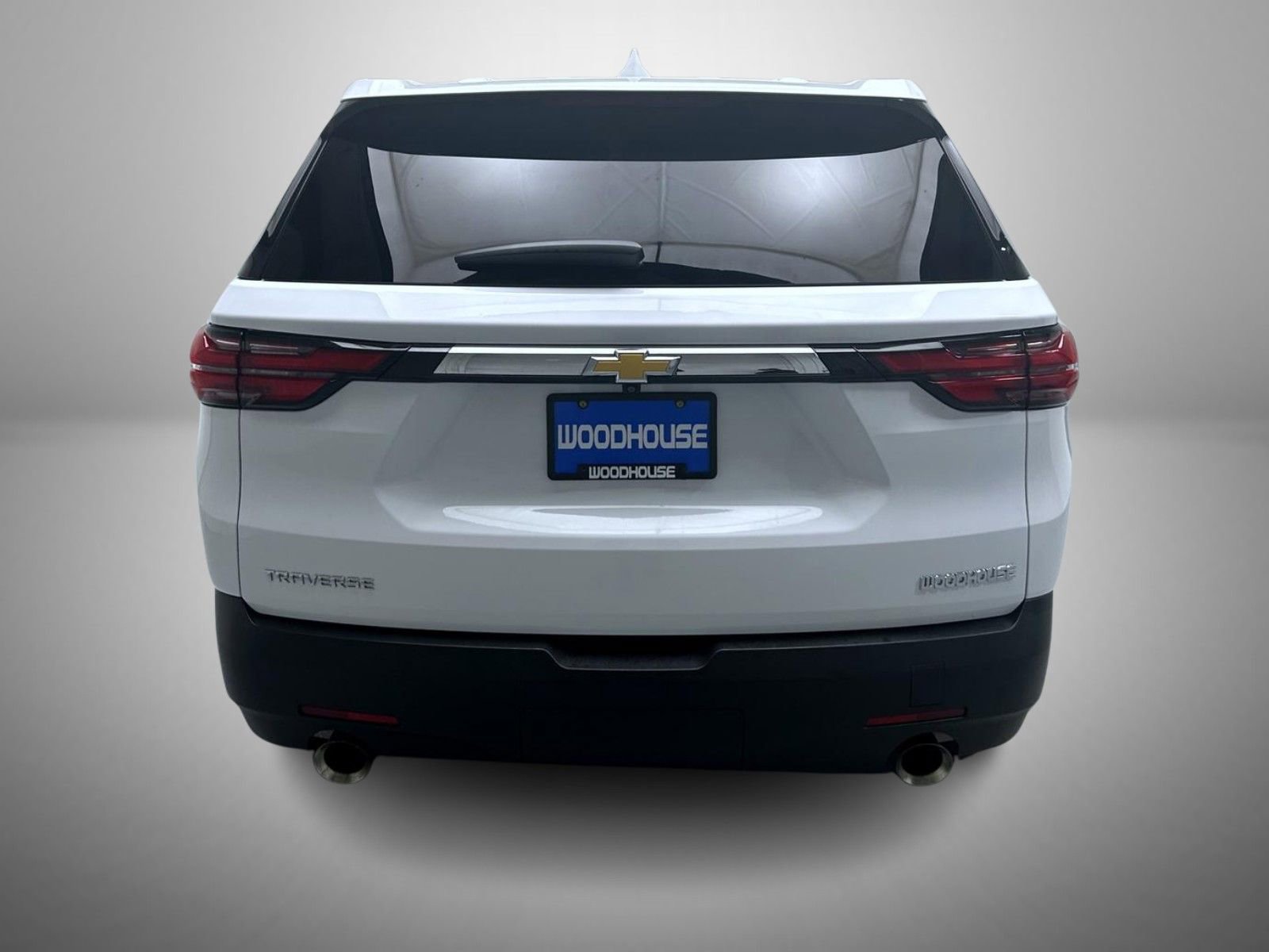 Used 2023 Chevrolet Traverse LS image 6