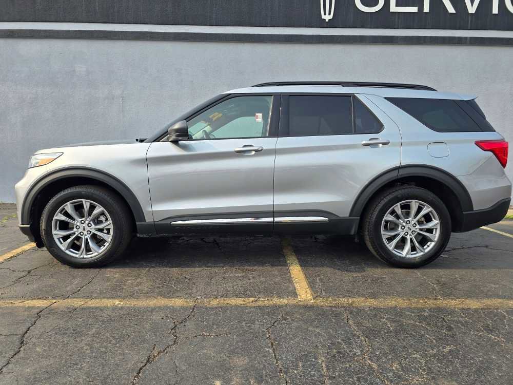 Used 2022 Ford Explorer XLT w/ Equipment Group 202A image 12