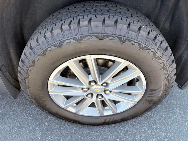 Used 2023 Chevrolet Traverse LT FWD image 25