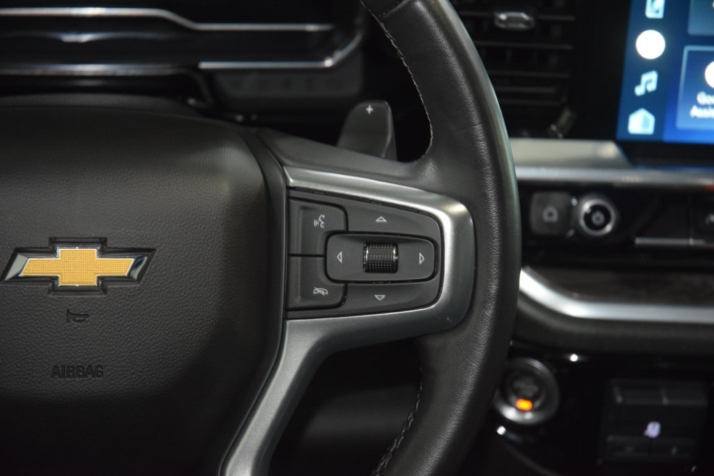 Used 2022 Chevrolet Silverado 1500 LTZ AWD/4WD image 38