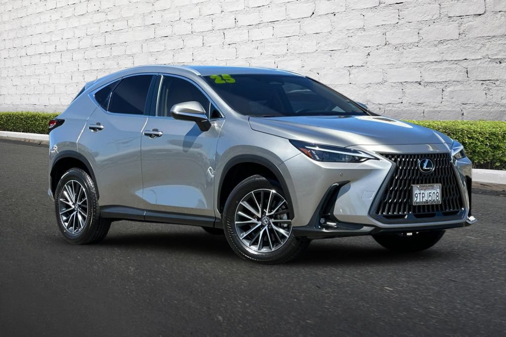 Used 2025 Lexus NX 250 FWD w/ Accessory Package (Z2) image 2