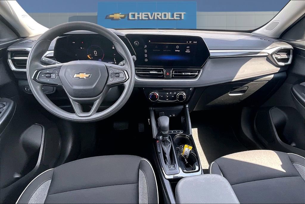 Used 2025 Chevrolet TrailBlazer LT w/ Driver Confidence Package AWD/4WD image 7