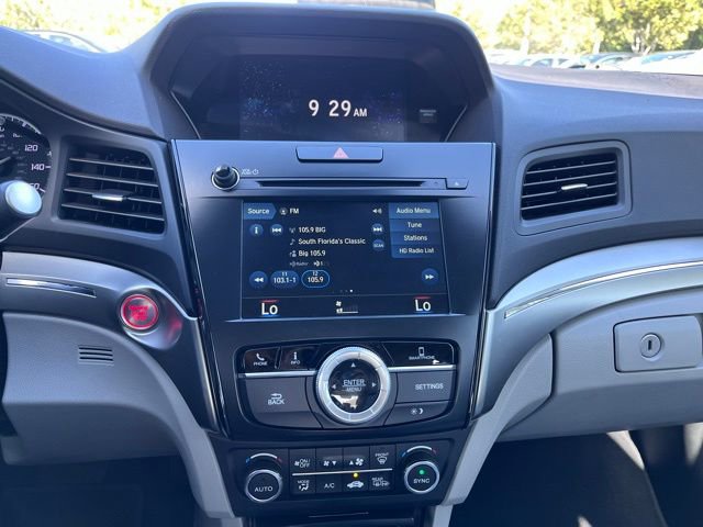 Used 2020 Acura ILX w/ Premium Package FWD image 10