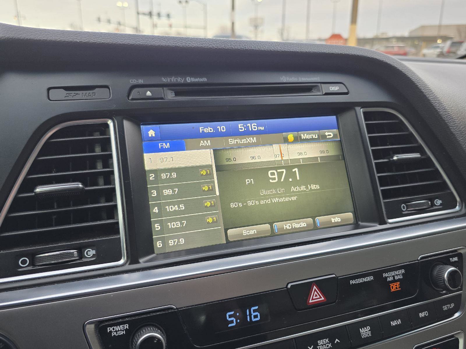 Used 2015 Hyundai Sonata Limited w/ Option Group 06 image 18