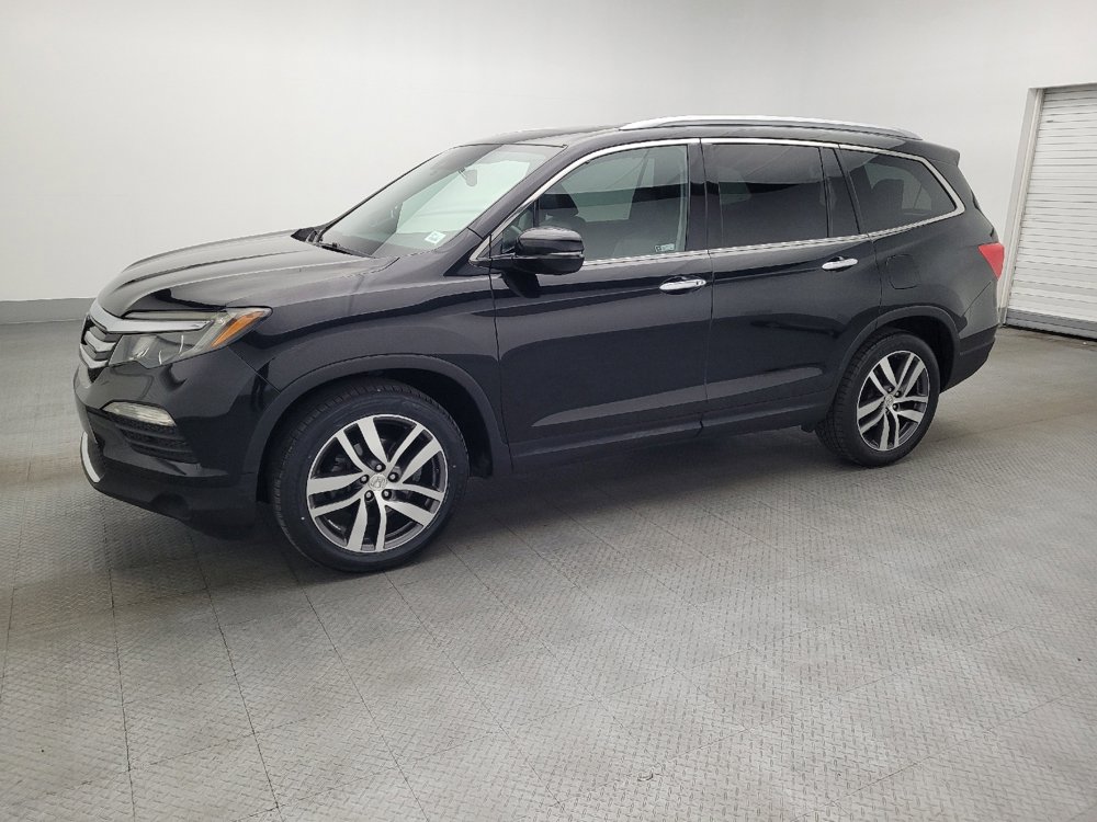 Used 2018 Honda Pilot Touring image 2