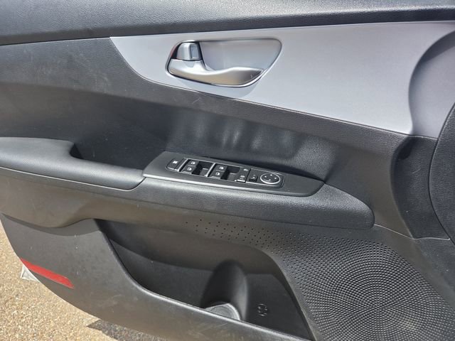 Used 2024 Kia Forte LXS image 16