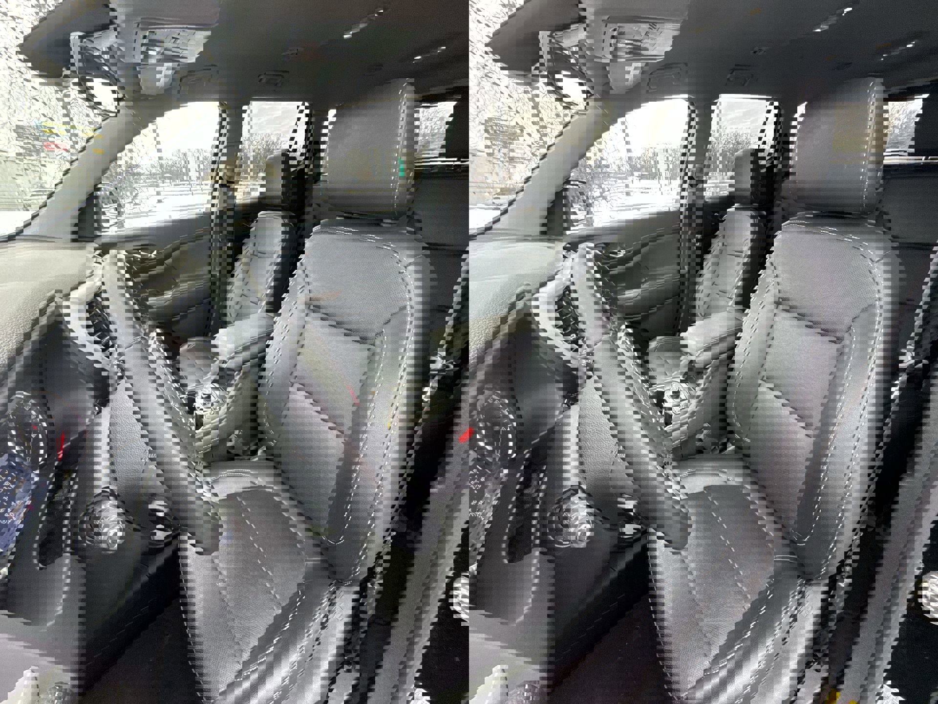 Certified 2023 GMC Acadia SLT image 10