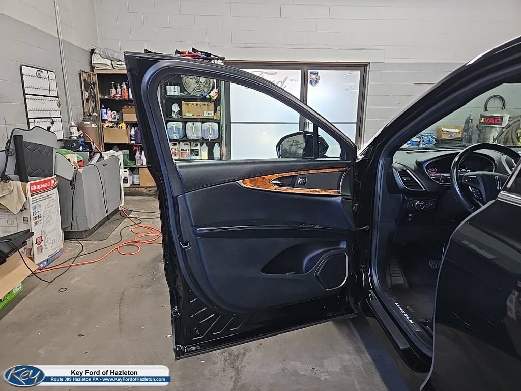 Used 2018 Lincoln MKX Reserve AWD/4WD image 33