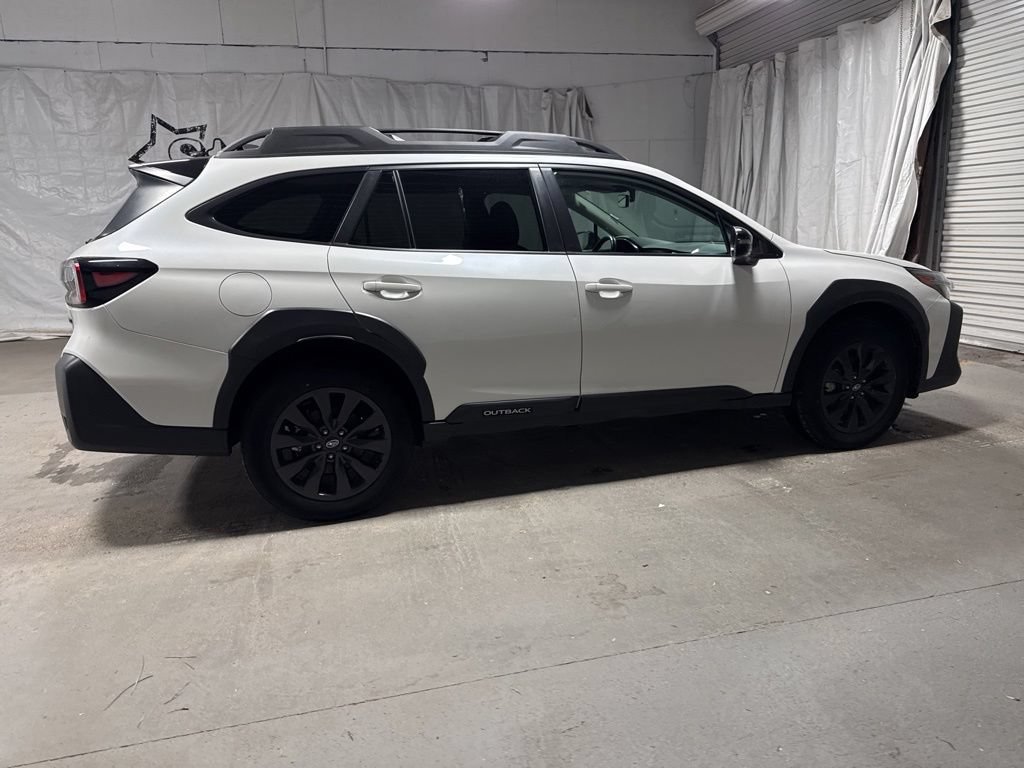 Used 2025 Subaru Outback Onyx Edition AWD/4WD image 8