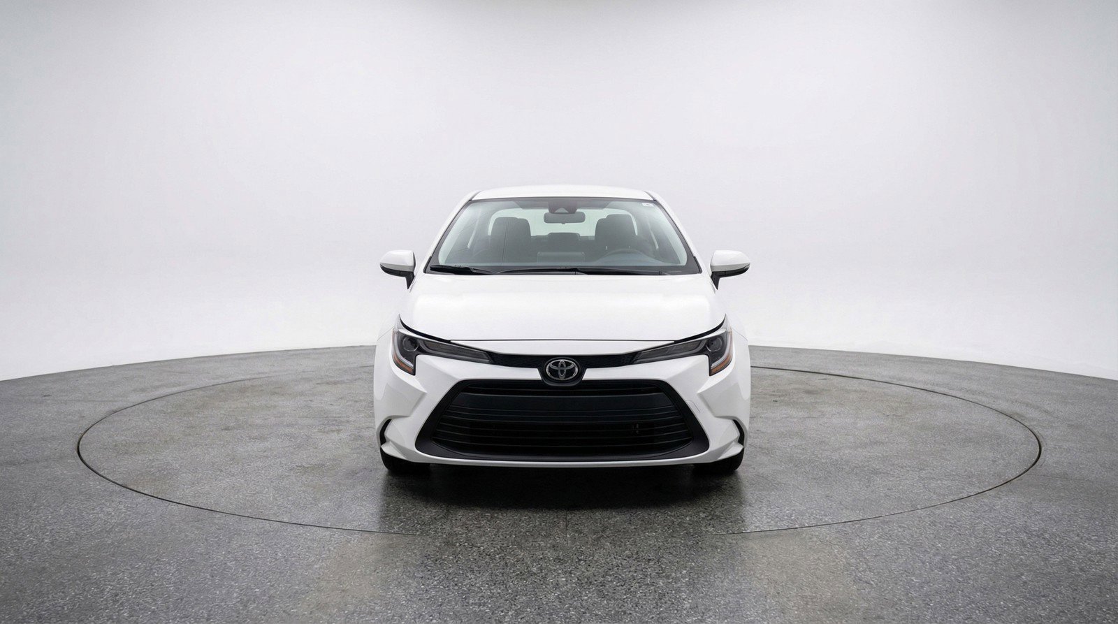 Used 2025 Toyota Corolla LE image 2