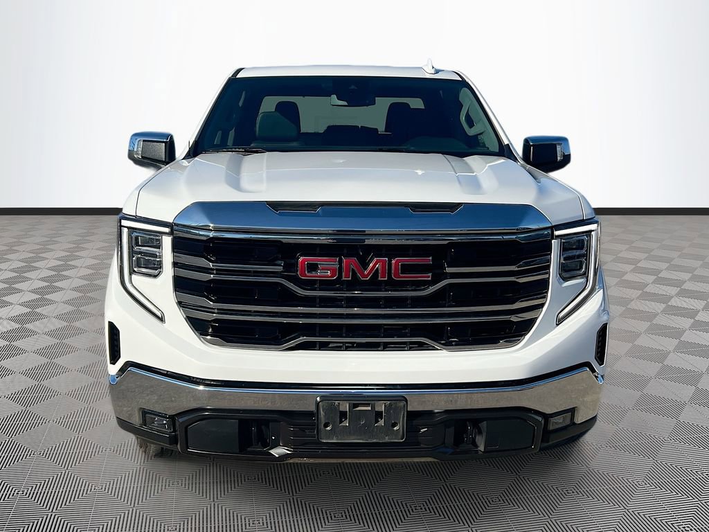 Used 2025 GMC Sierra 1500 SLT image 2