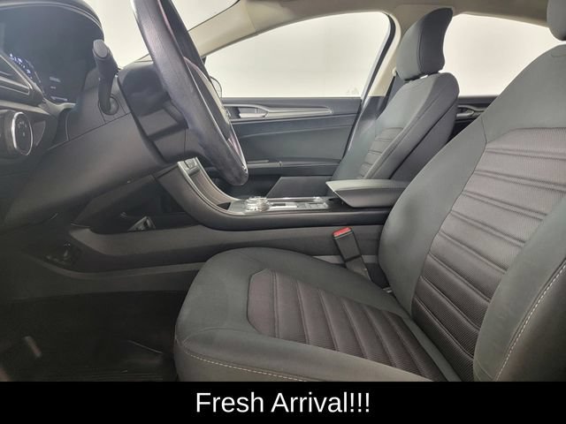 Used 2018 Ford Fusion SE w/ Fusion SE Technology Package FWD image 13