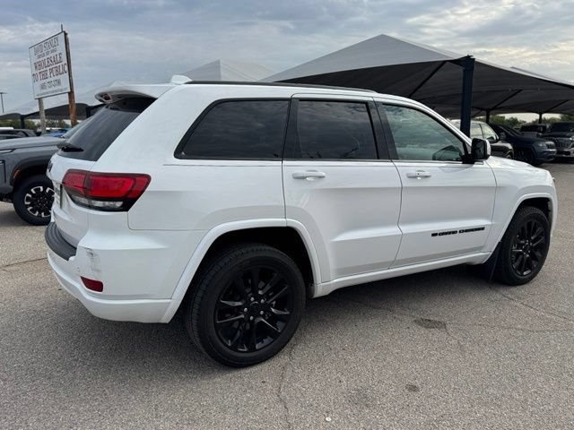 Used 2022 Jeep Grand Cherokee Laredo X AWD/4WD image 6