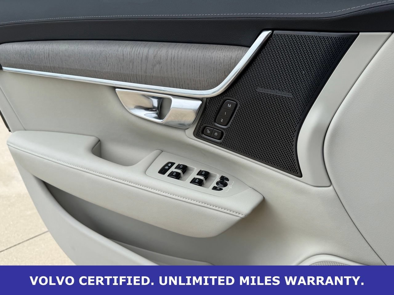 Certified 2025 Volvo V90 B6 Cross Country Ultra AWD/4WD image 25