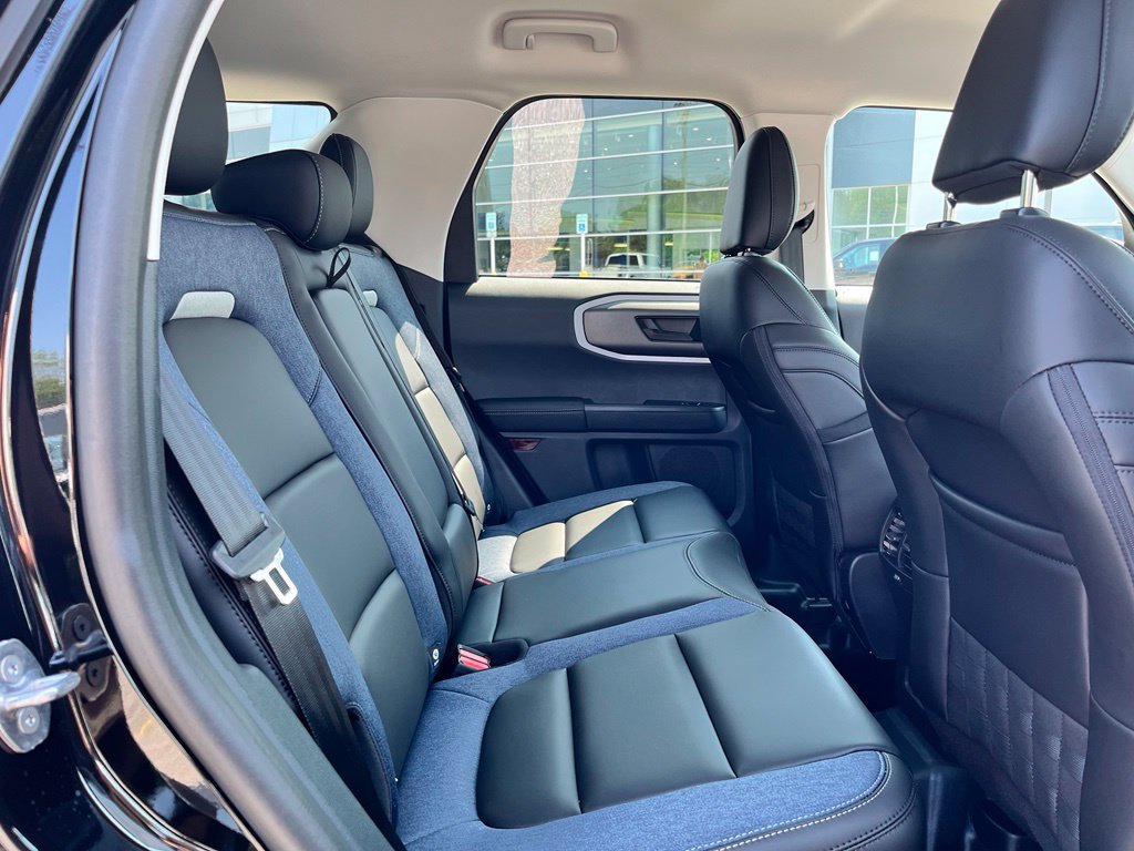 New 2026 Ford Bronco Sport Outer Banks w/ Sasquatch Outer Banks Package AWD/4WD image 8