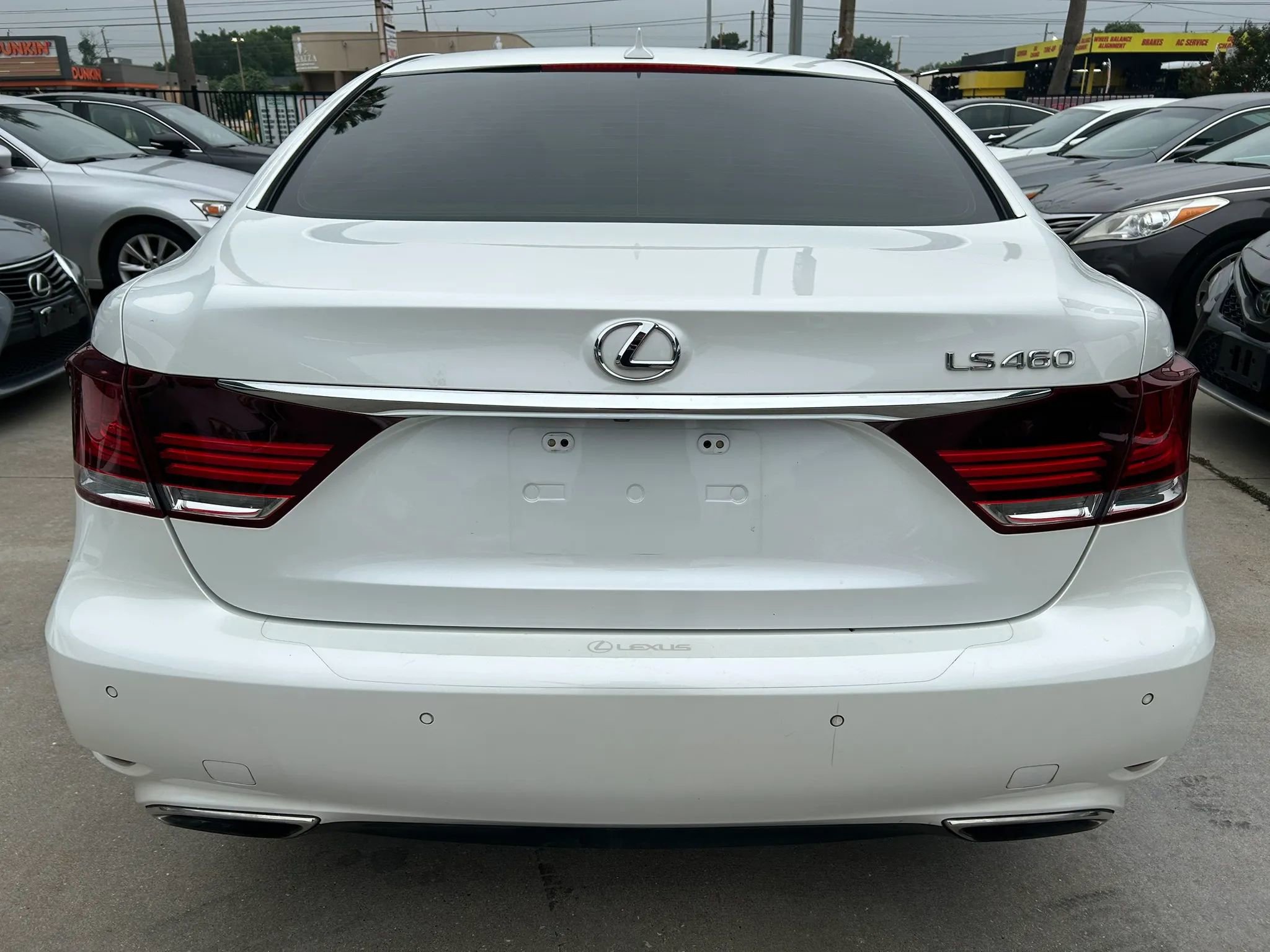 Used 2013 Lexus LS 460 w/ Comfort Pkg RWD image 4
