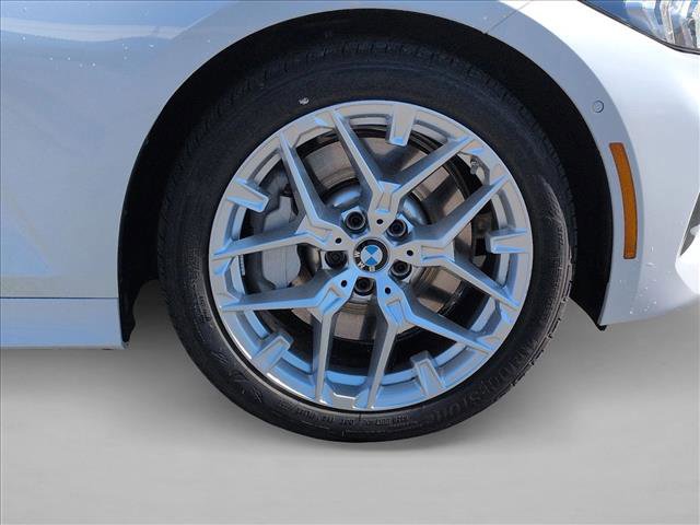 Used 2025 BMW 330i Sedan w/ Convenience Package RWD image 25