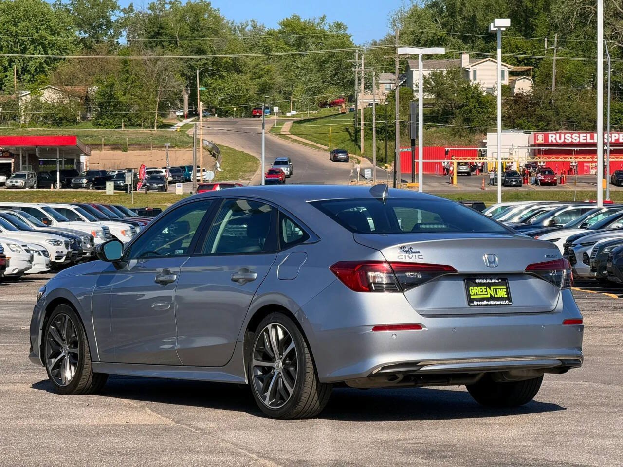 Used 2022 Honda Civic Touring image 2