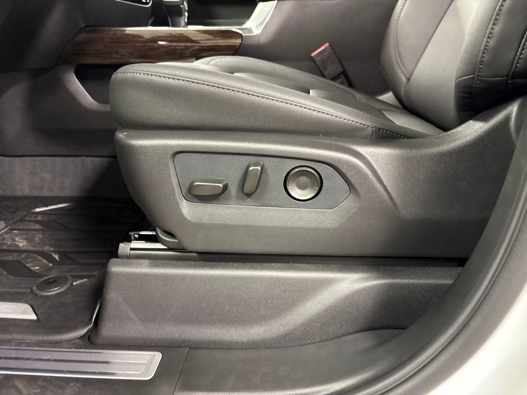 New 2026 GMC Sierra 1500 Elevation w/ Elevation Premium Package AWD/4WD image 26