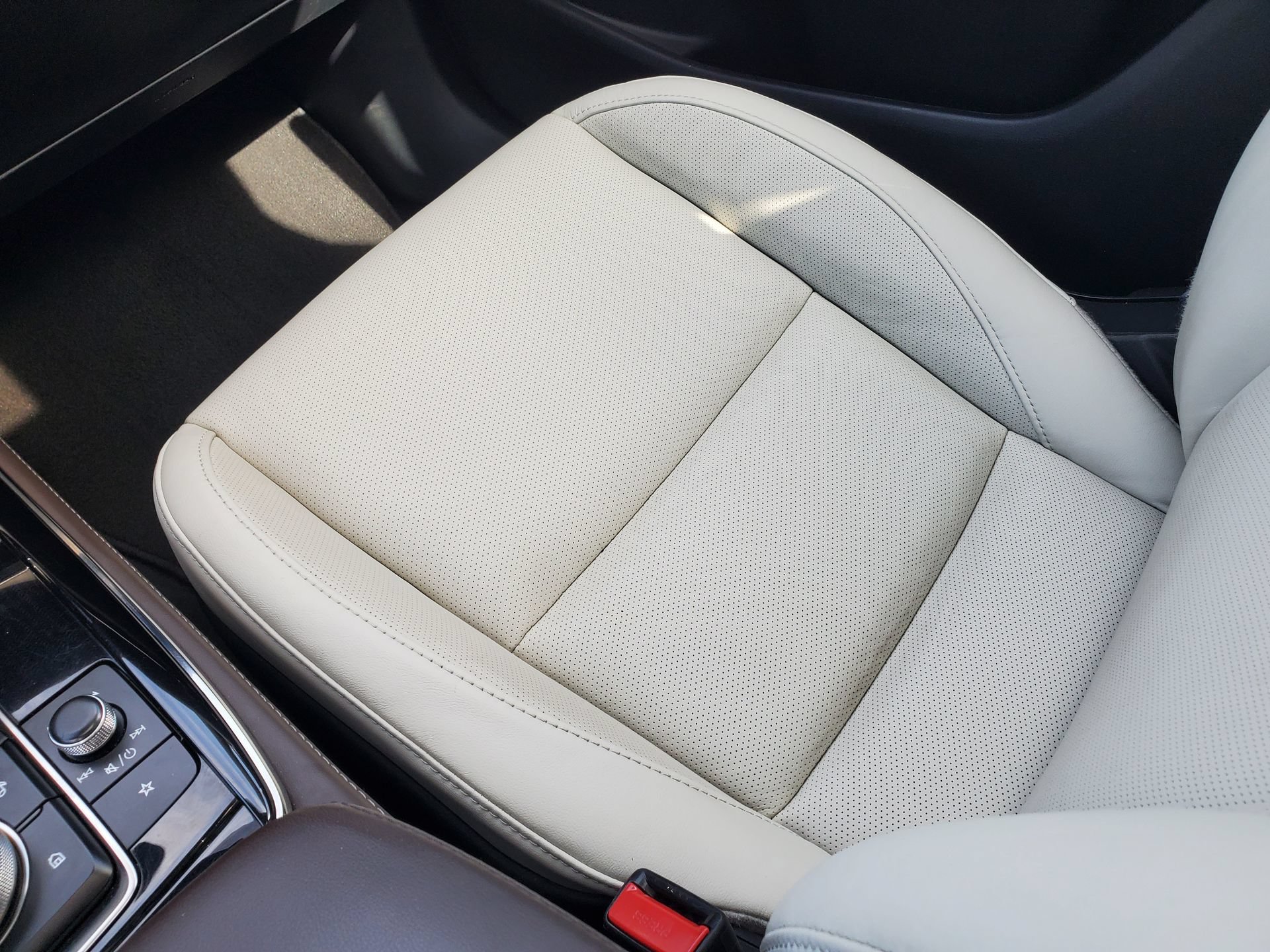 Used 2024 MAZDA CX-30 AWD 2.5 S w/ Premium Package image 16