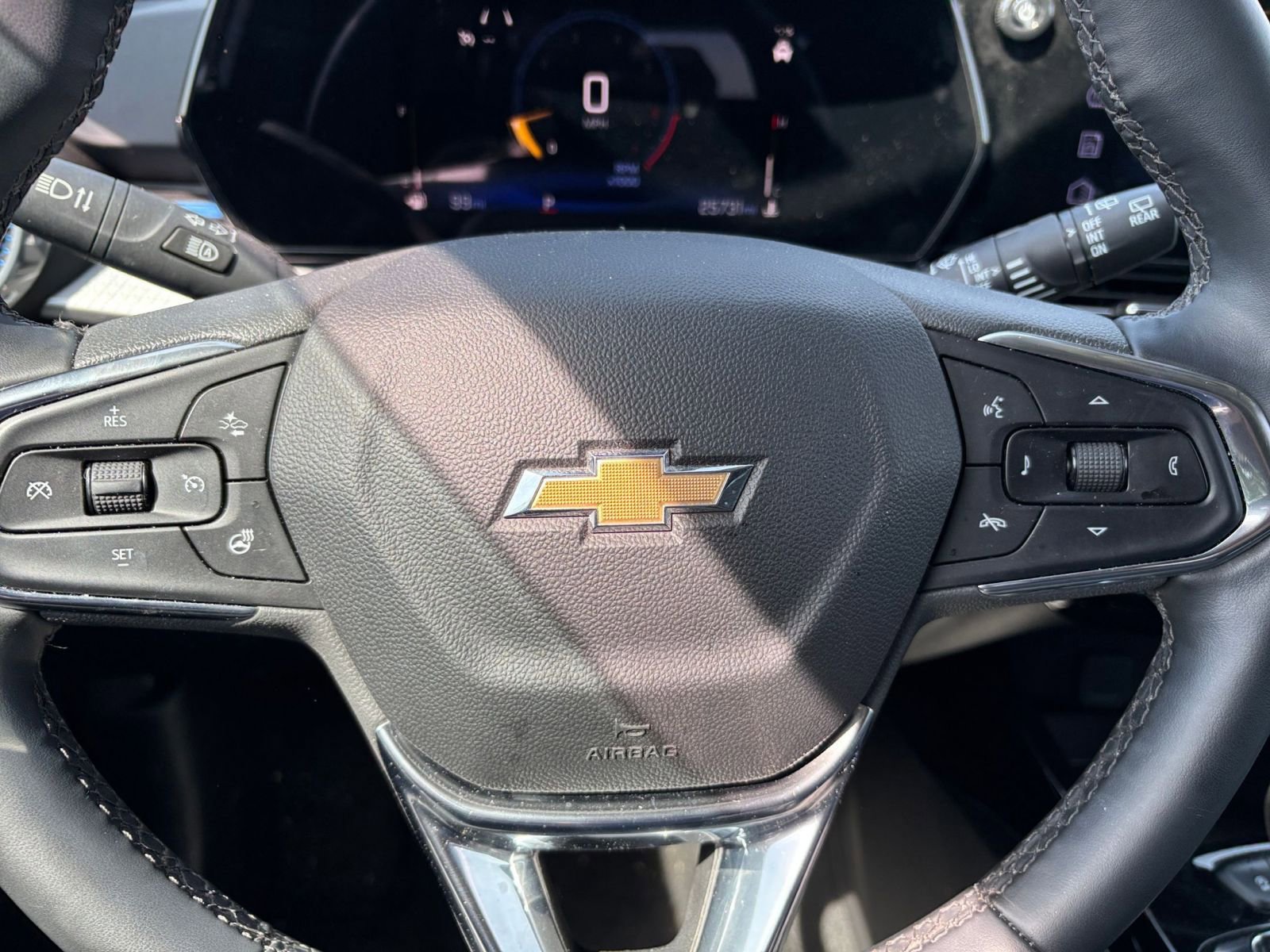 Used 2025 Chevrolet Trax LT w/ LT Convenience Package image 27