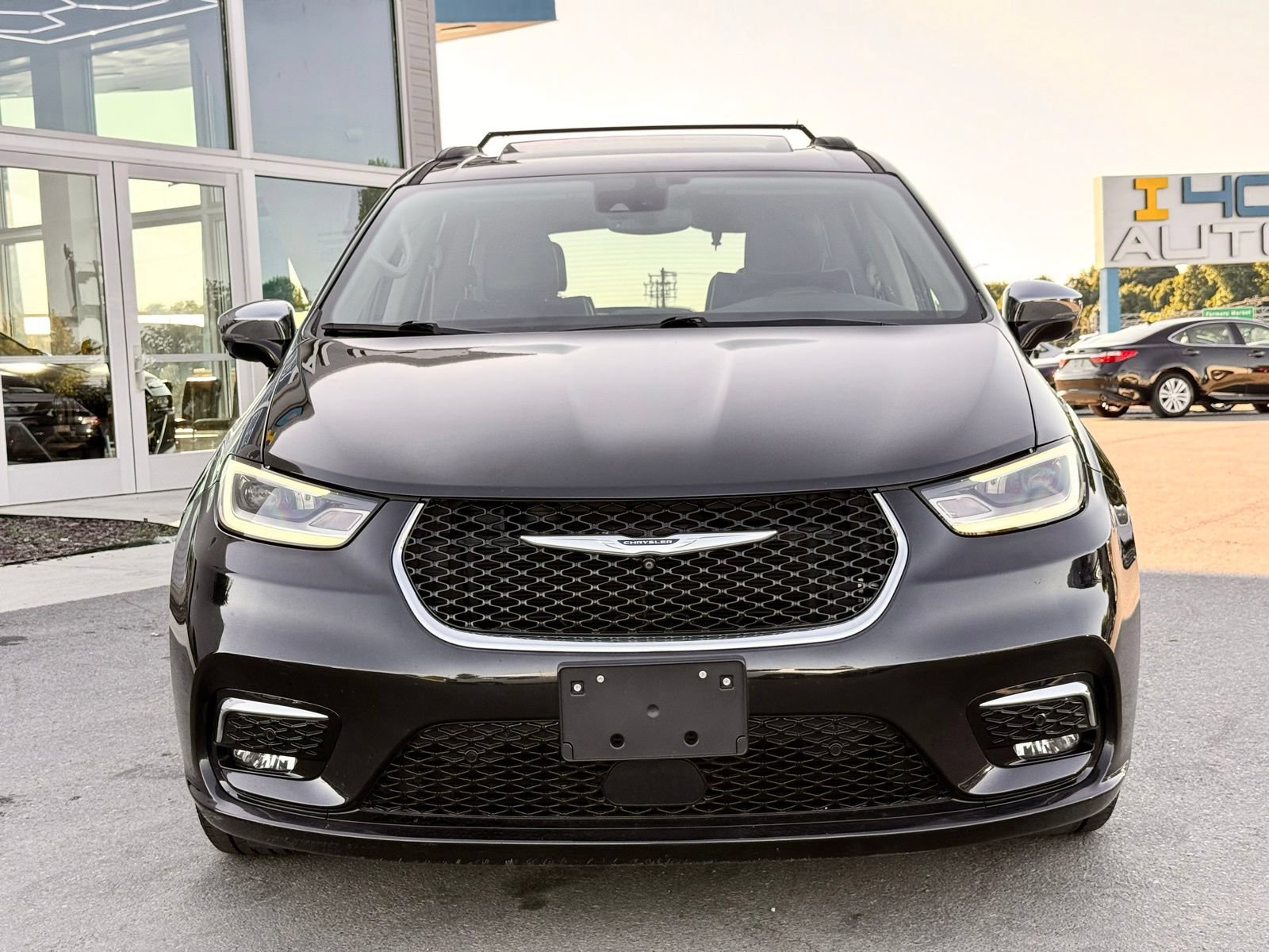 Used 2022 Chrysler Pacifica Limited FWD image 6