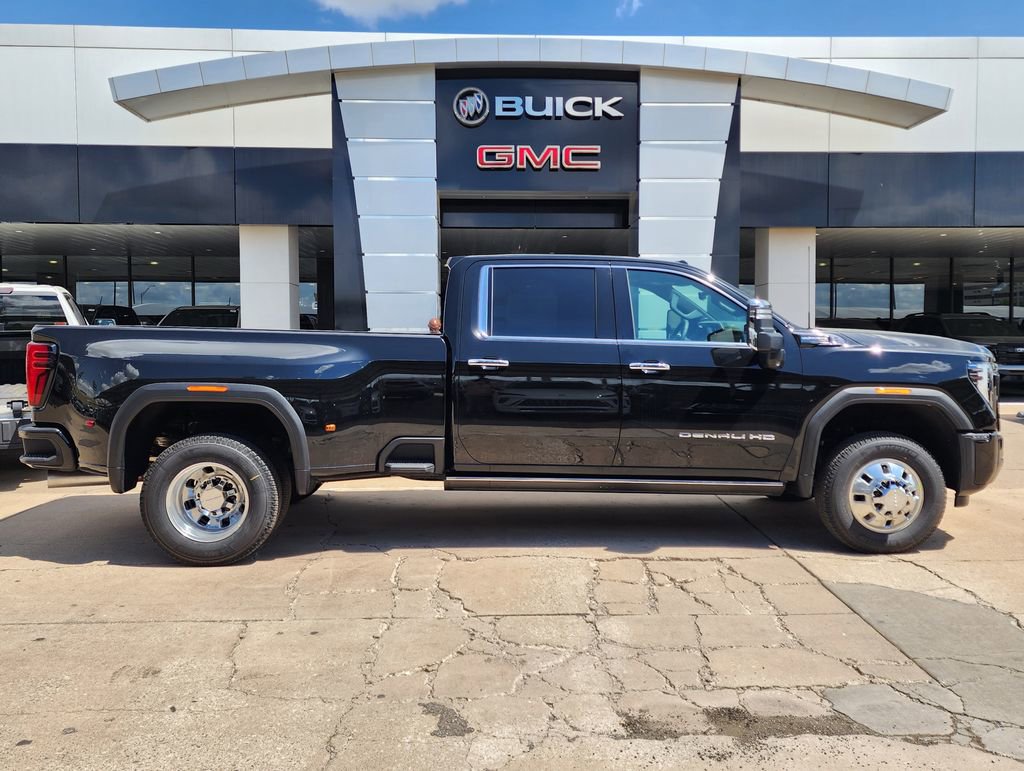 New 2026 GMC Sierra 3500 Denali Ultimate image 2