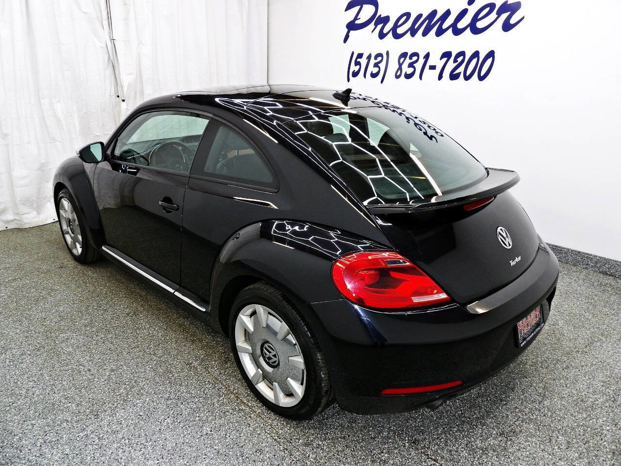 Used 2013 Volkswagen Beetle Turbo FWD image 4