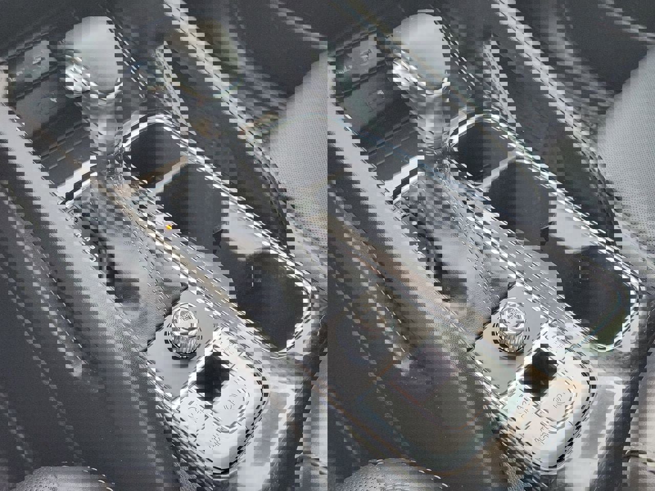 Used 2022 Kia Telluride S image 19