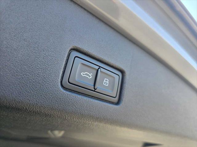 Used 2023 Audi Q4 e-tron Premium Plus AWD/4WD image 16