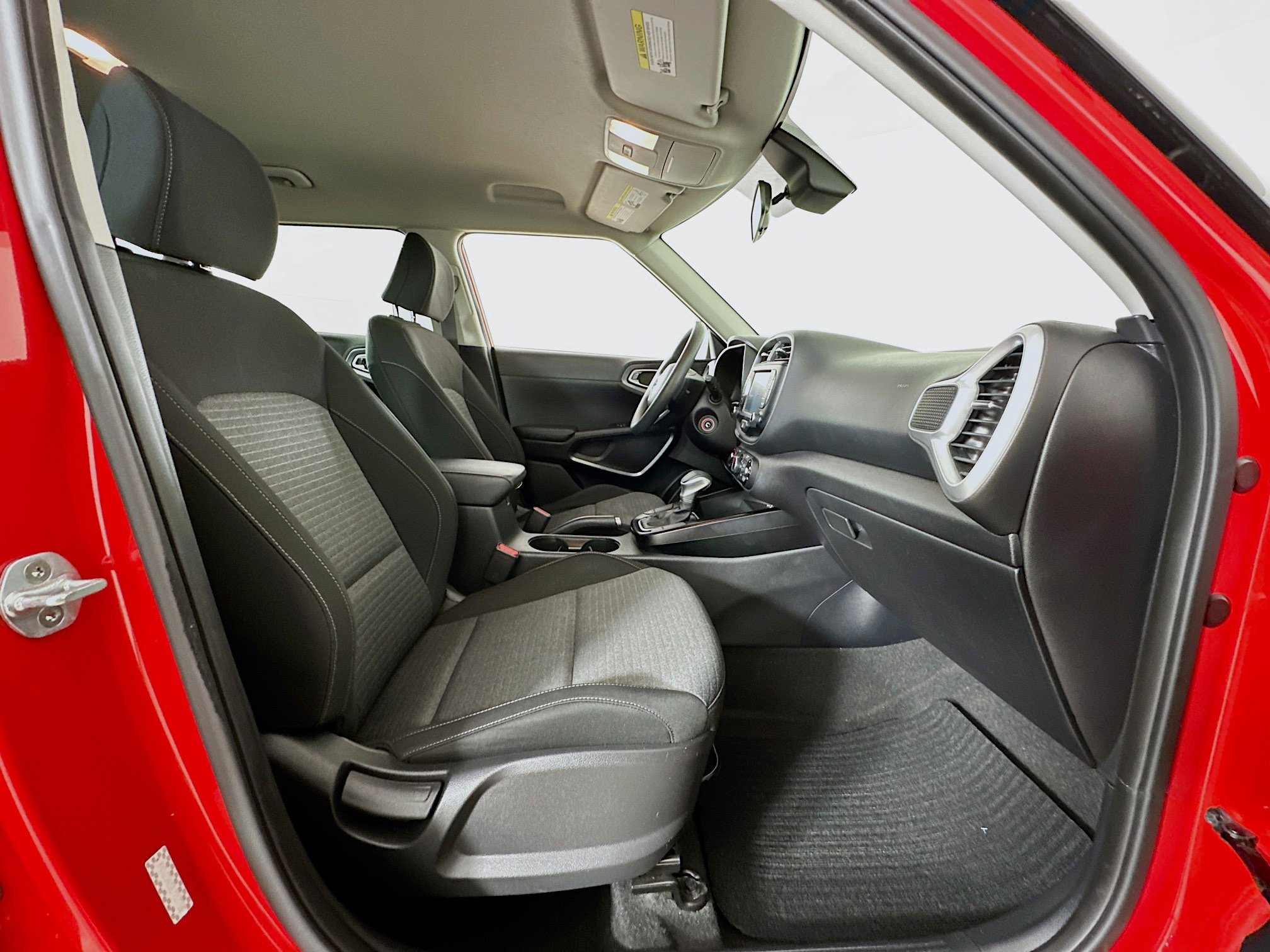 Used 2020 Kia Soul S image 29