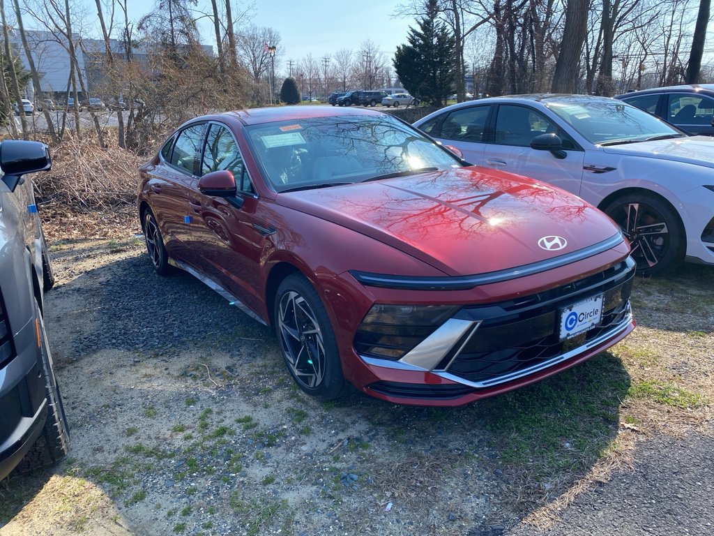 New 2026 Hyundai Sonata SEL FWD image 1
