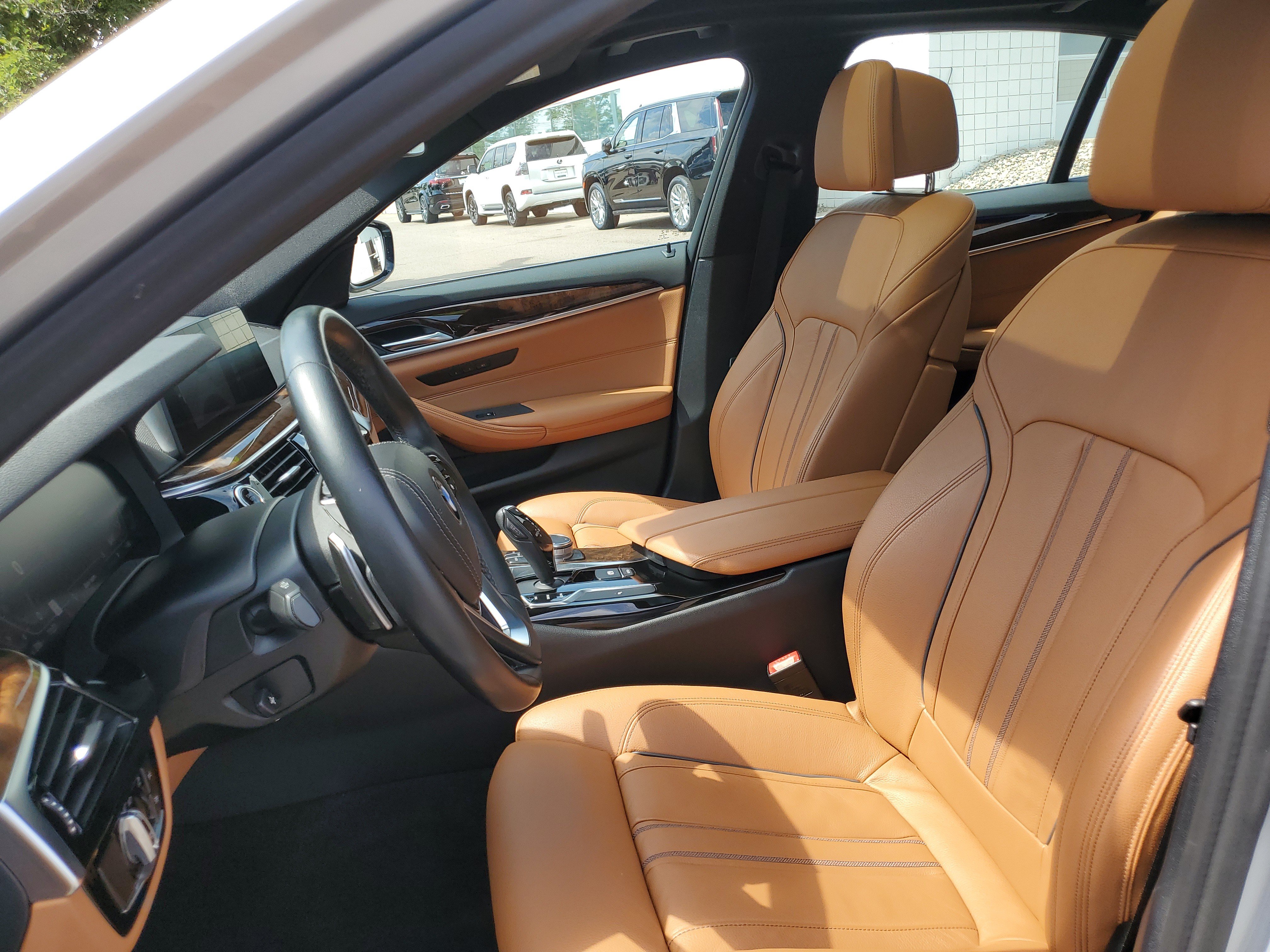 Used 2020 BMW 540i xDrive w/ Premium Package AWD/4WD image 5