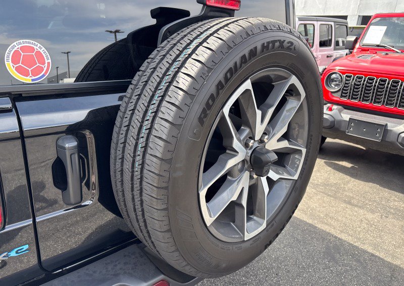 Used 2024 Jeep Wrangler Unlimited w/ Technology Group AWD/4WD image 7