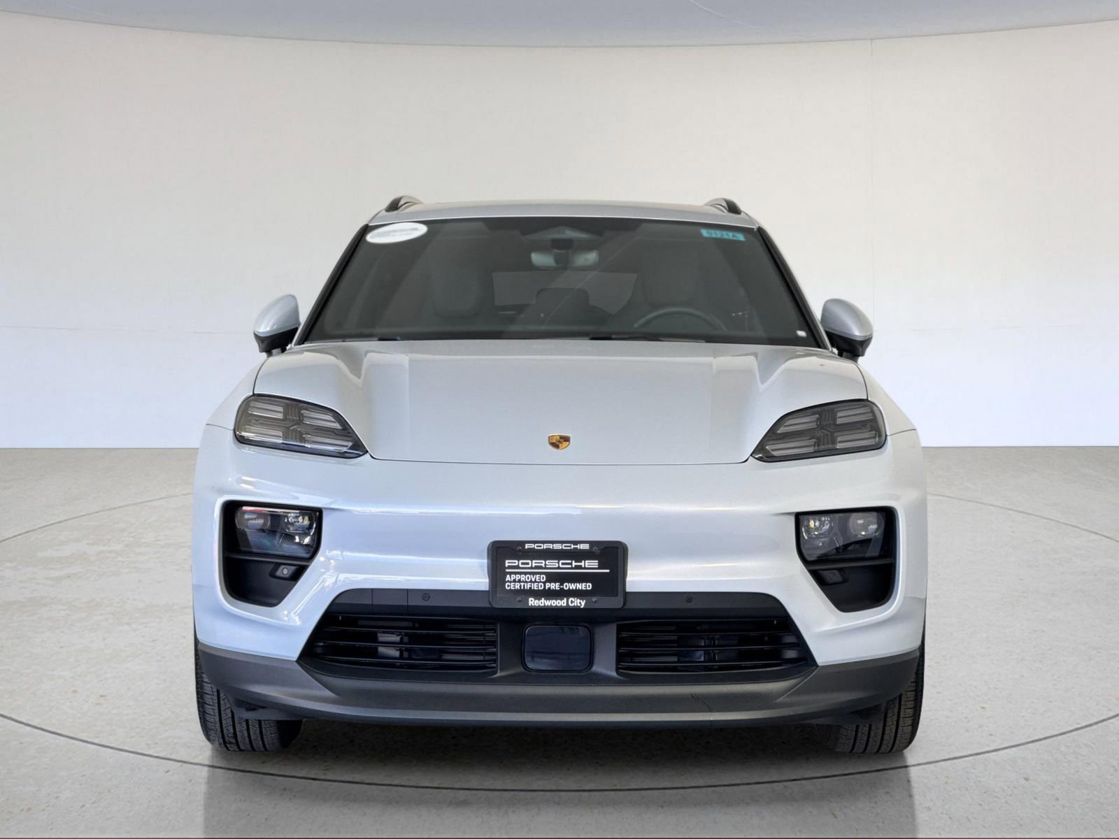 Certified 2025 Porsche Macan 4 Electric AWD/4WD image 11