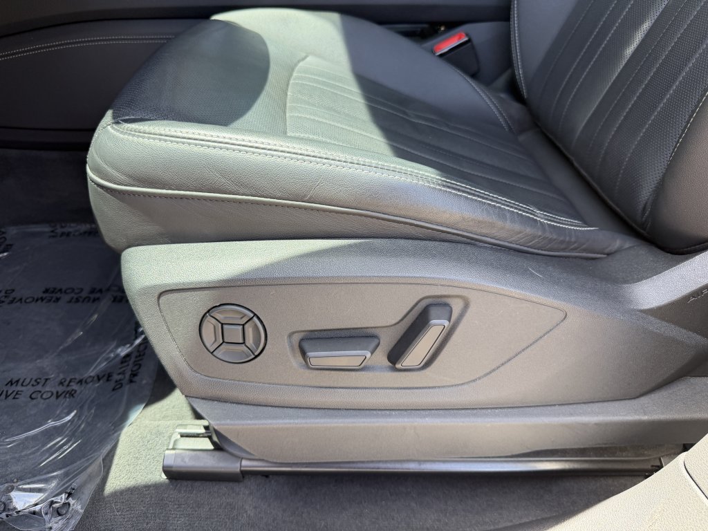Used 2020 Audi e-tron Premium Plus AWD/4WD image 35