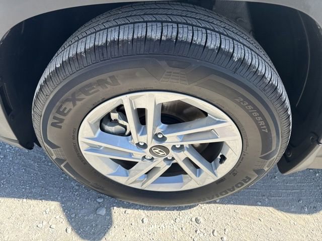 Used 2025 Hyundai Tucson SE FWD image 23