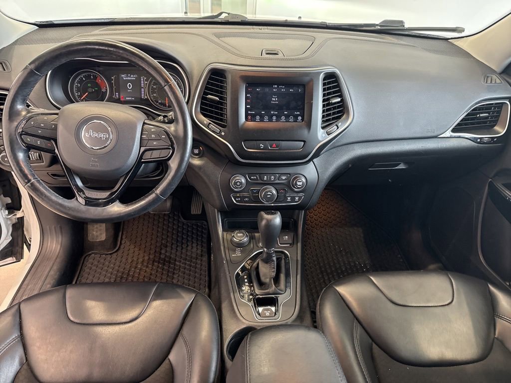 Used 2020 Jeep Cherokee Latitude Plus image 12