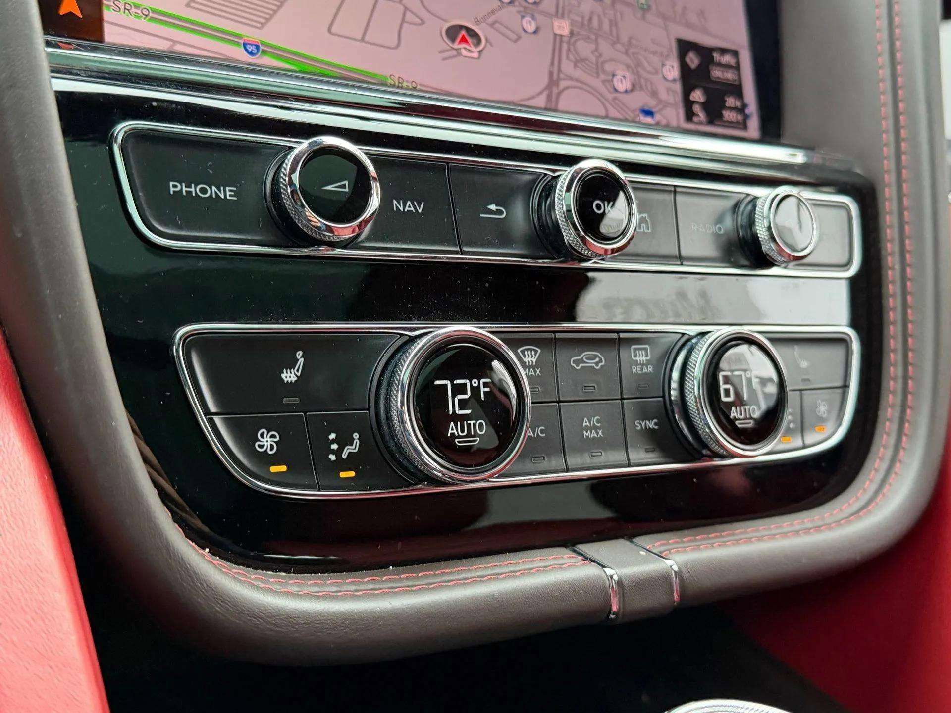 Certified 2022 Bentley Bentayga image 42