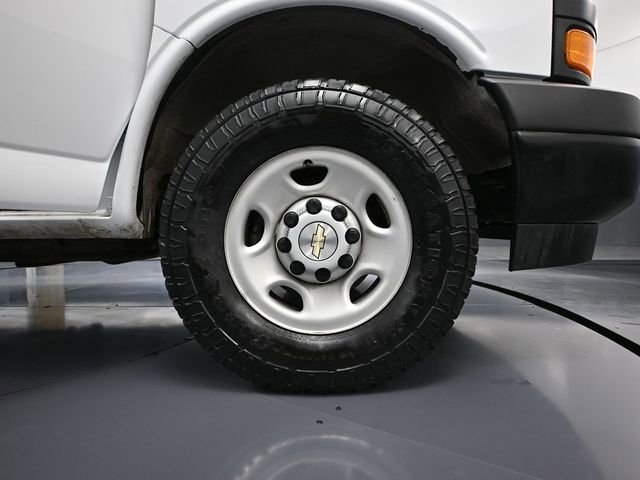 Used 2022 Chevrolet Express 2500 w/ Driver Convenience Package image 15