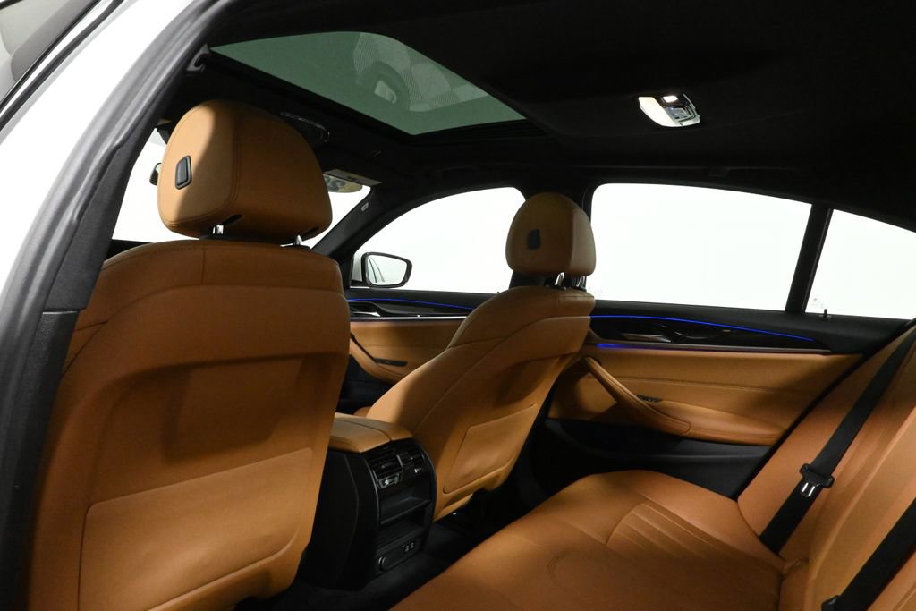 Certified 2022 BMW 530i xDrive w/ Convenience Package image 31