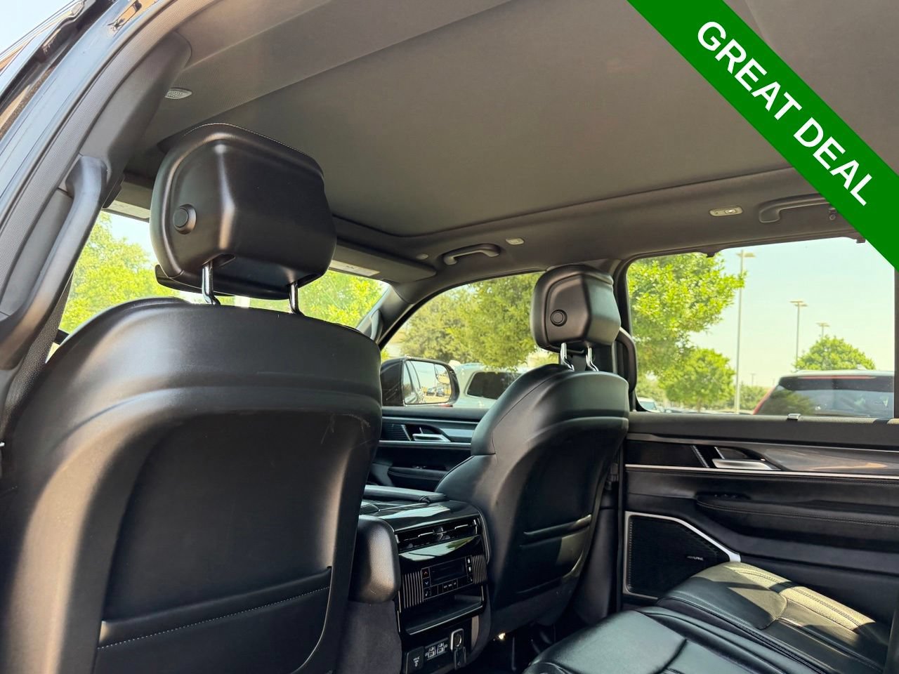 Used 2023 Jeep Wagoneer 4WD w/ Premium Group I image 37