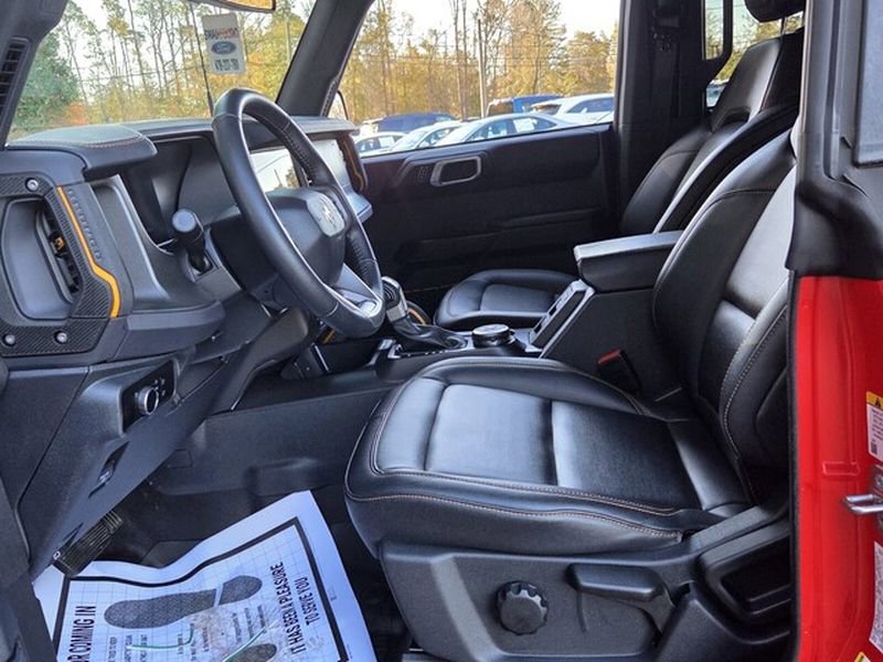 Used 2024 Ford Bronco Badlands image 6