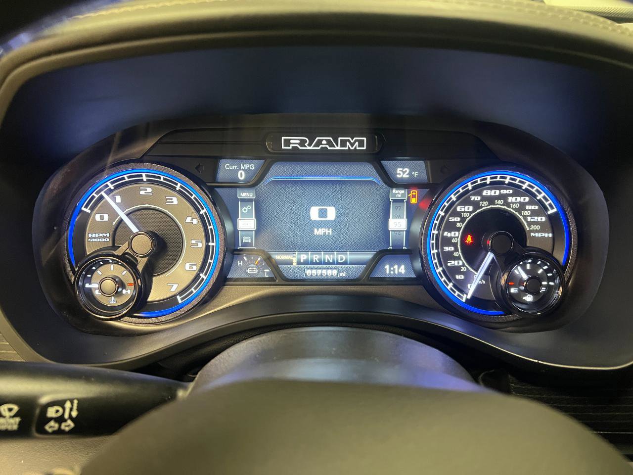 Used 2022 RAM 1500 Limited w/ Body Color Bumper Group AWD/4WD image 33