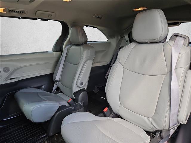 Used 2023 Toyota Sienna Limited AWD/4WD image 20
